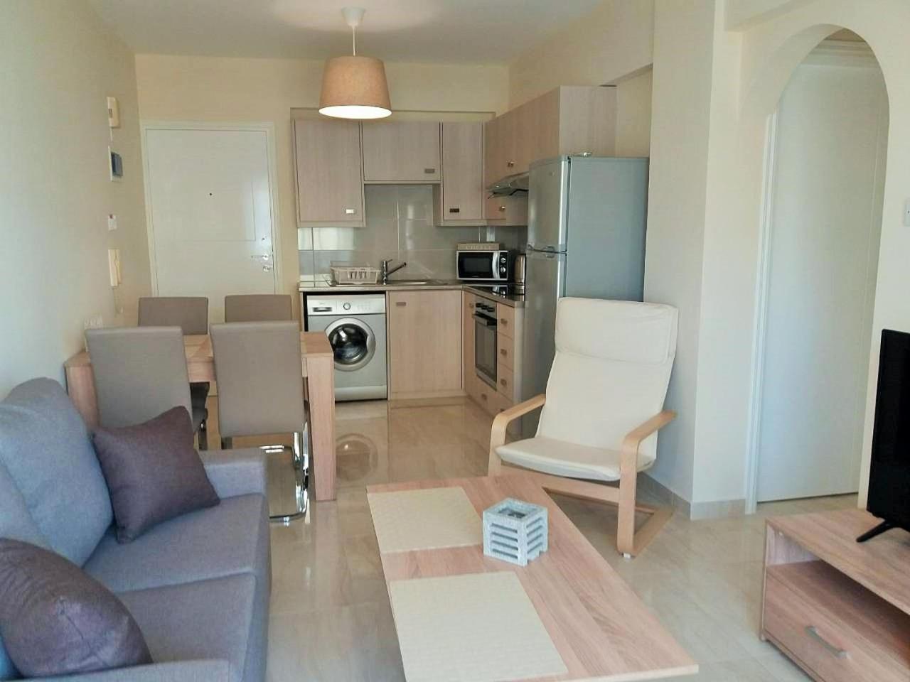 Apartment 301 Carisa Napa - Holiday Flats Larnaca Eksteriør billede